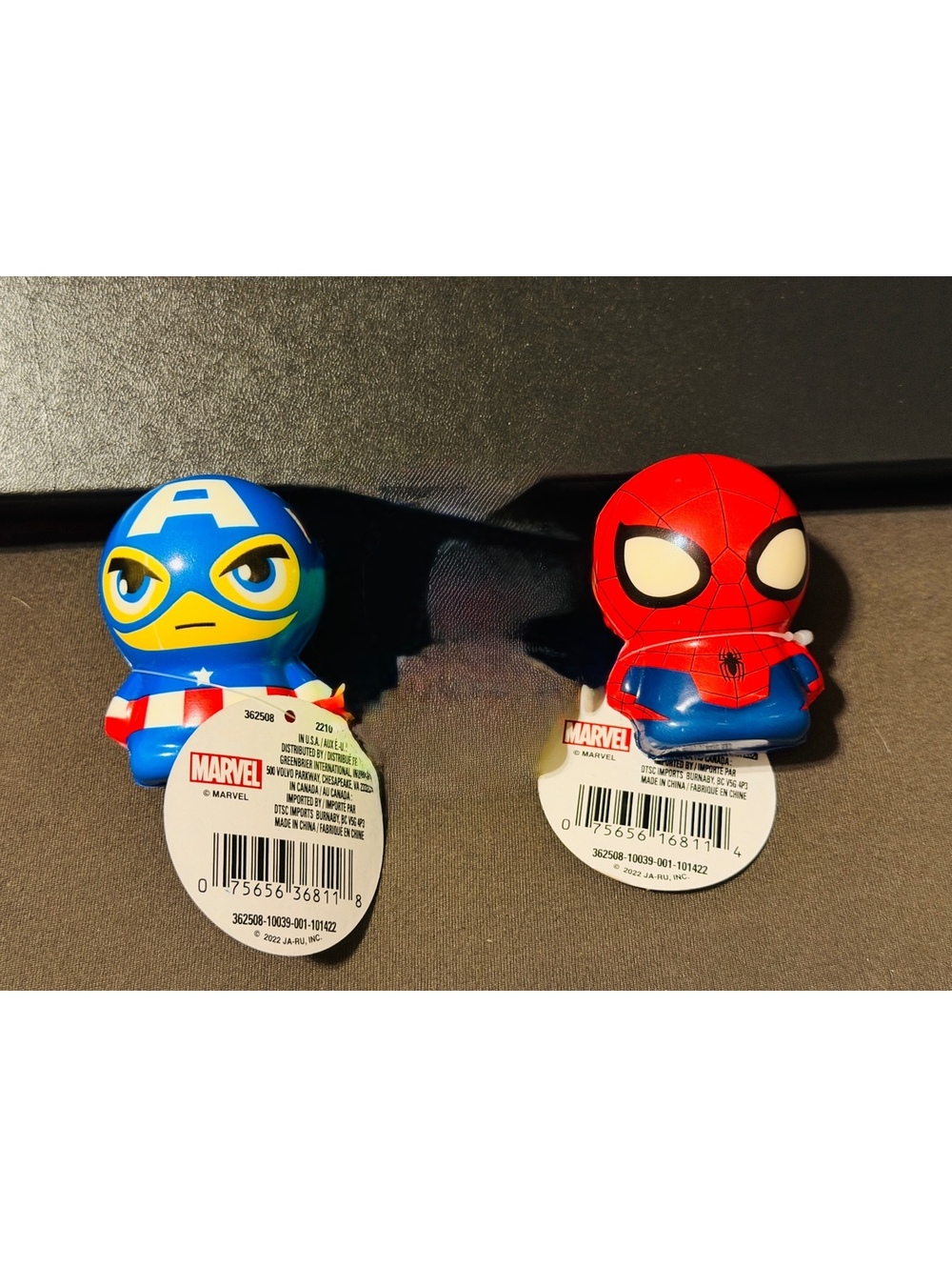Hulk & Captain America -Squishy Mini Vinyl Figures - Apprx. 3" Marvel 2022 New
